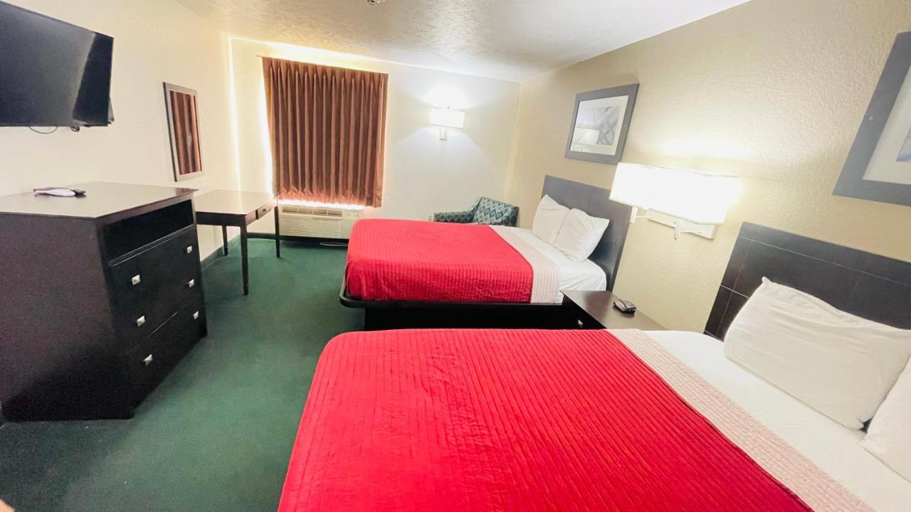 Pinckneyville Inn And Suites Eksteriør bilde