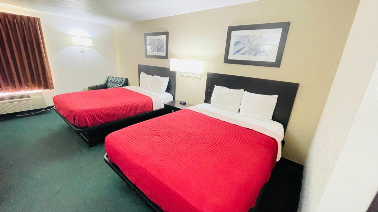 Pinckneyville Inn And Suites Eksteriør bilde
